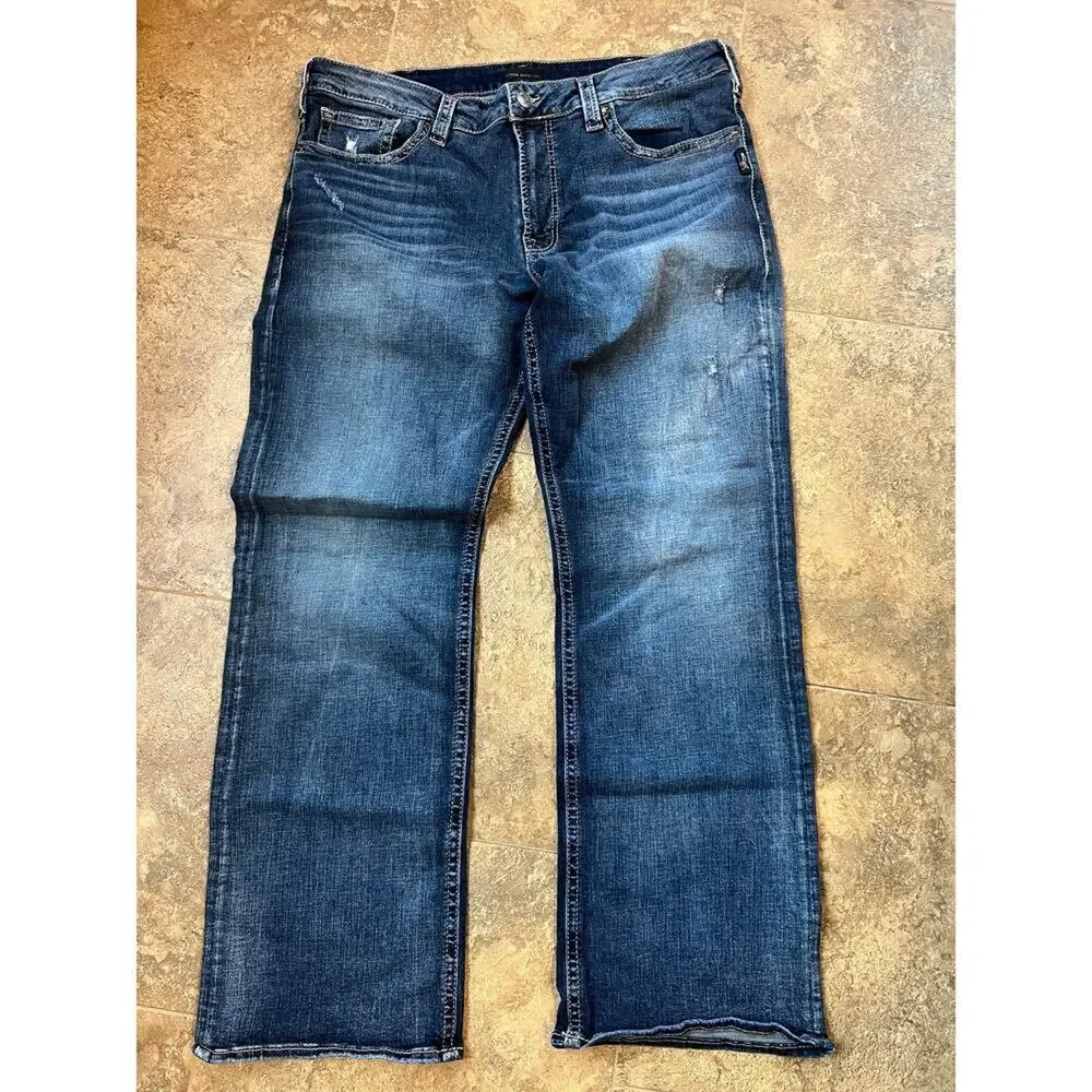 Silver Zac Relaxed Fit Straight Leg Stretch, Slightly Distressed Men's 38/34
